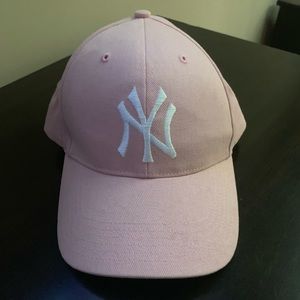 NWOT NY Yankees Pale Pink OS Cap